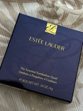 Estee Lauder Navy & Gold Eyeshadow Quad Packaging